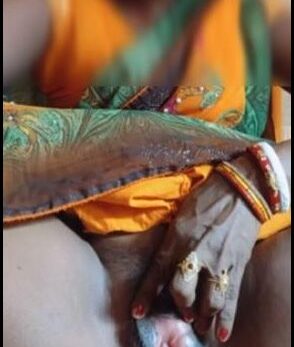 Rajasthani Aunty Xxx Bur Show Ki Live Call Par4