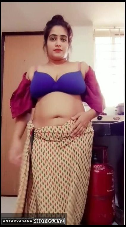 Saree Stripping Pics Hot Housewife Ki Xxx3