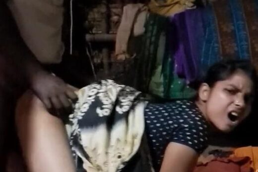 Village Bhabhi Ke Hairy Chut Ke Xxx Pics Dekhe02